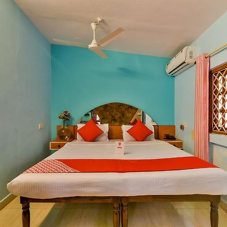 Oyo 2440 Palm Grove Vagator Exterior foto