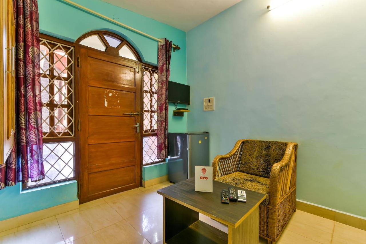 Oyo 2440 Palm Grove Vagator Exterior foto